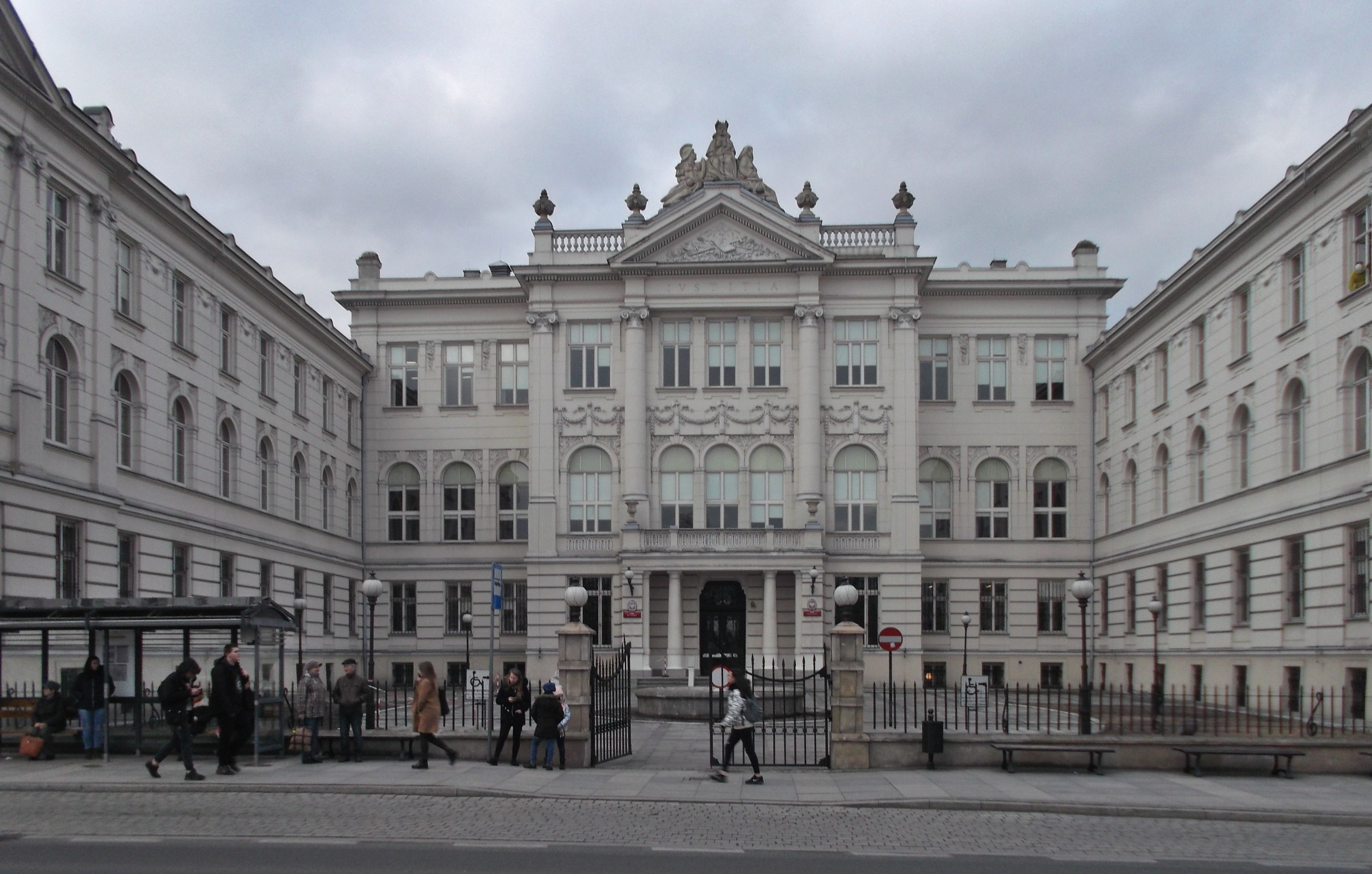 Rynek nieruchomości w Piotrkowie Trybunalskim. Analiza